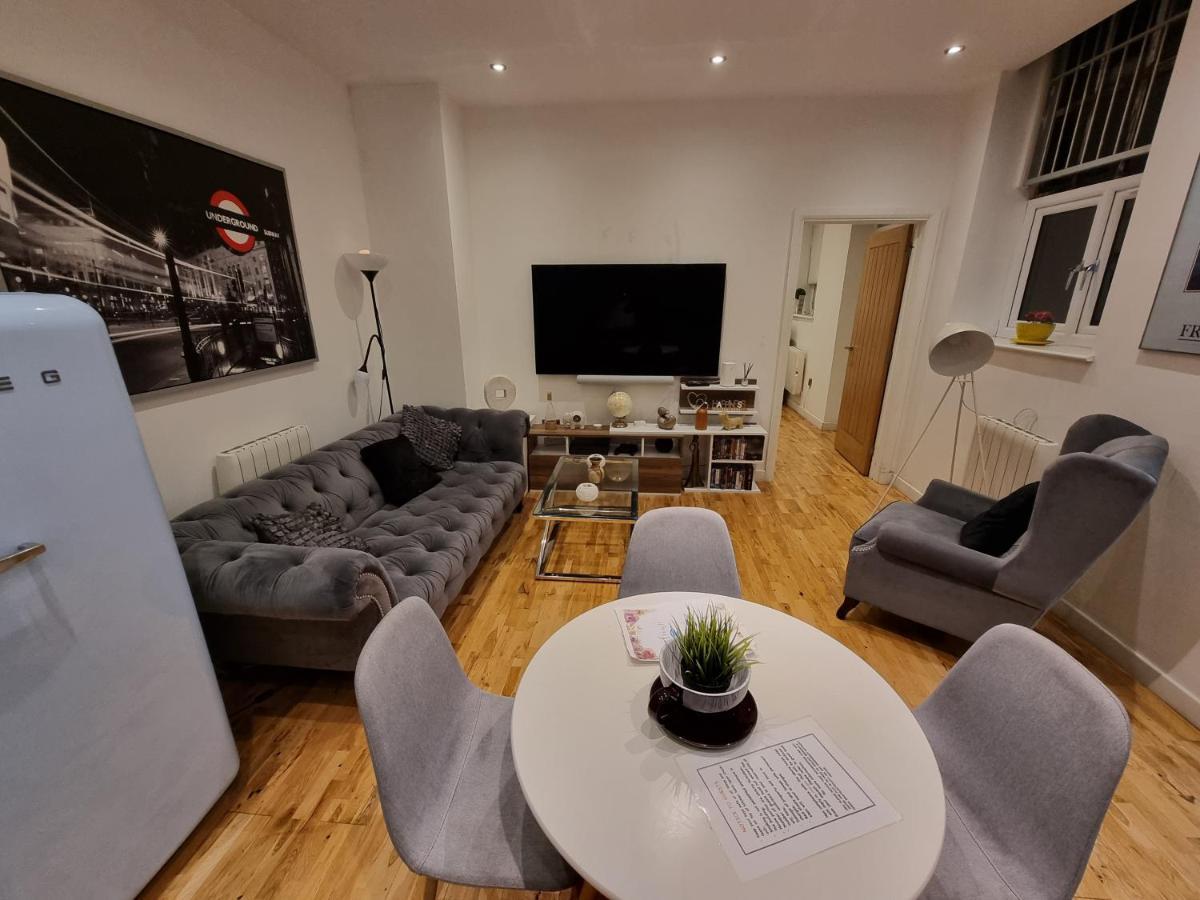 Spacious & Central Park Ground Floor Flat Apartment London