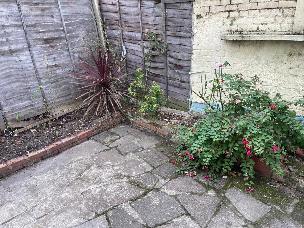 Homestay Friendly House London