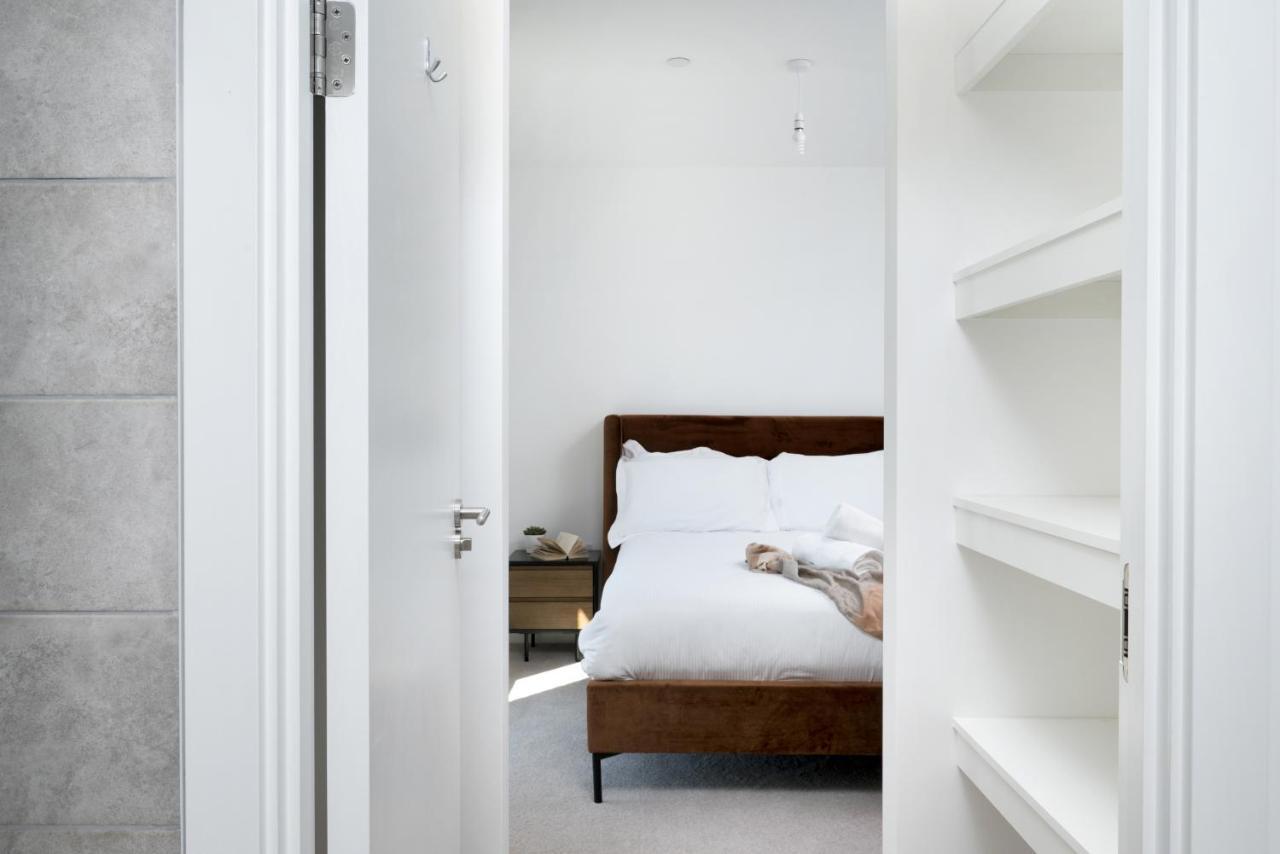 Modern And At Barking Wharf In Apartment