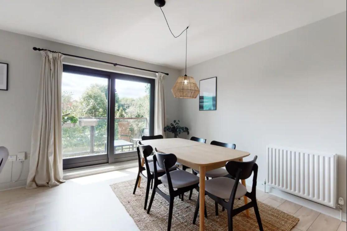 Modern 2 Bedroom Flat With Patio In Turnpike Lane Apartment *