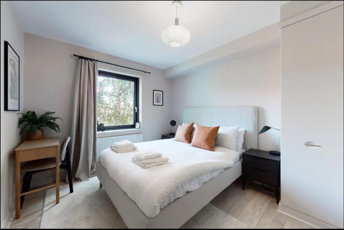 Modern 2 Bedroom Flat With Patio In Turnpike Lane London