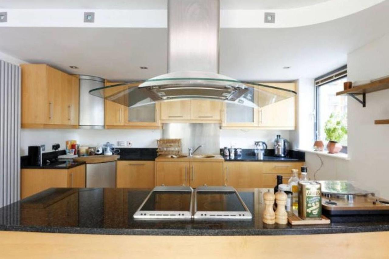 Peaceful Modern 2 Bedroom Flat With Water Views Apartamento *