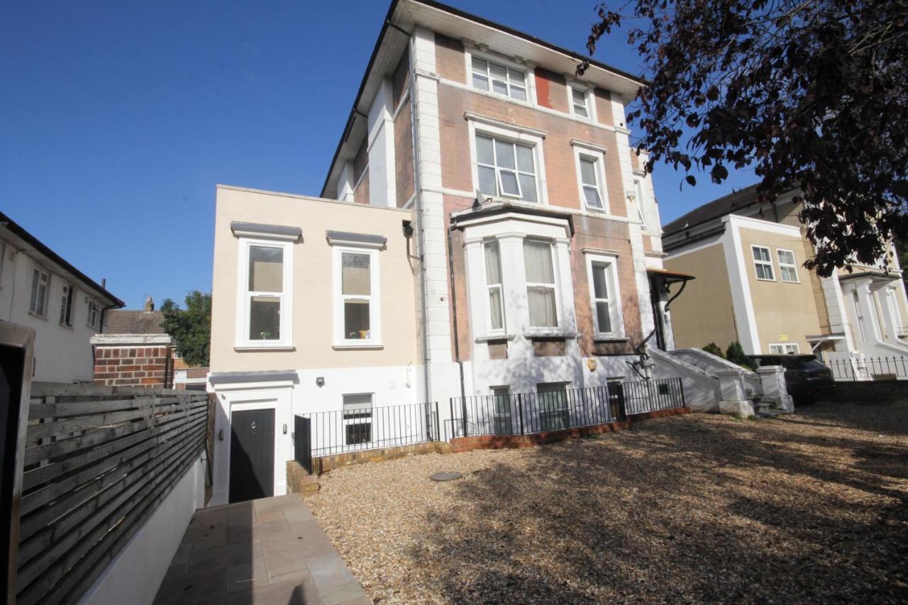 Eversley's Mews Apartamento *
