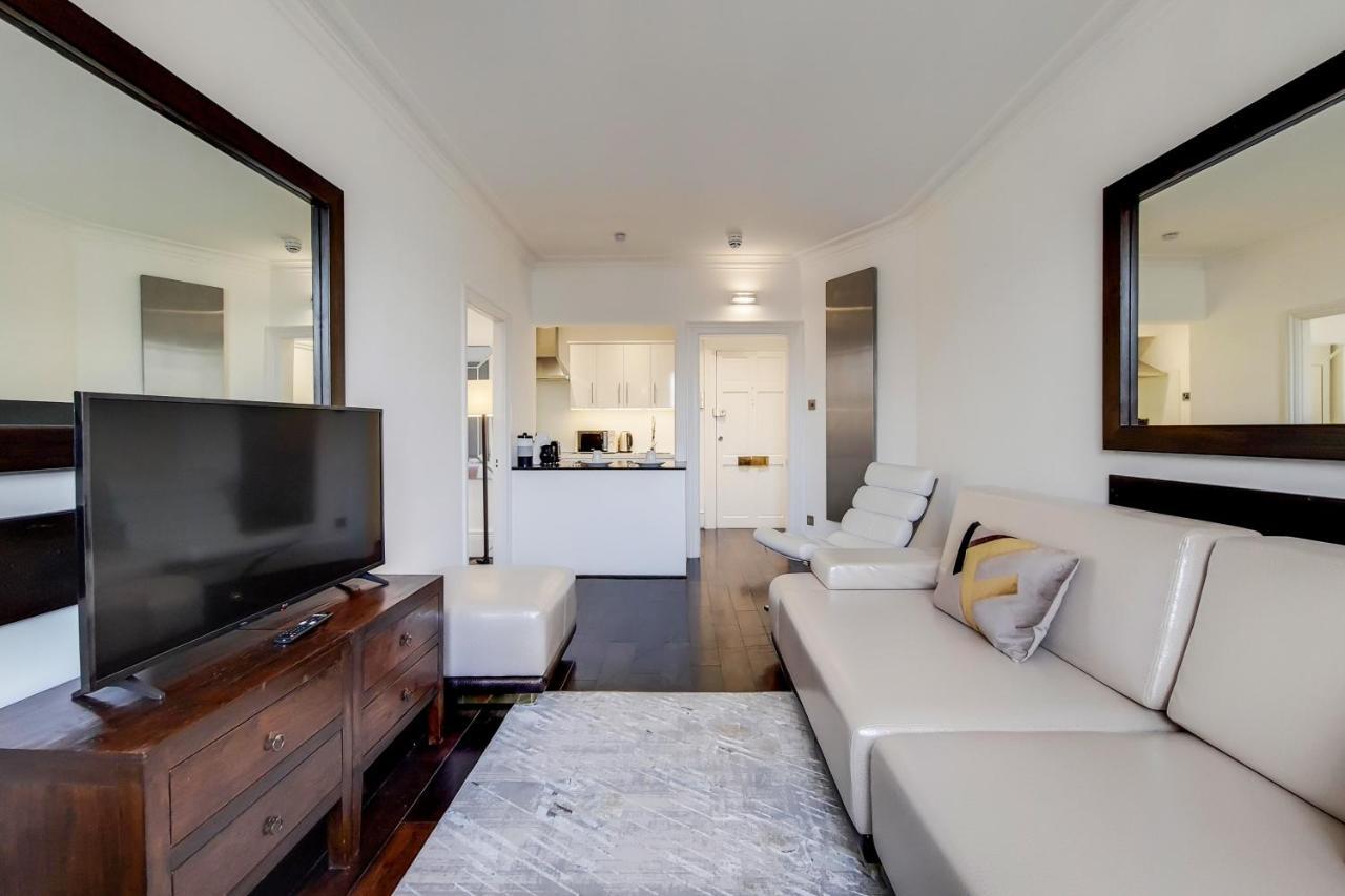 The Lyall Exclusive Apartment