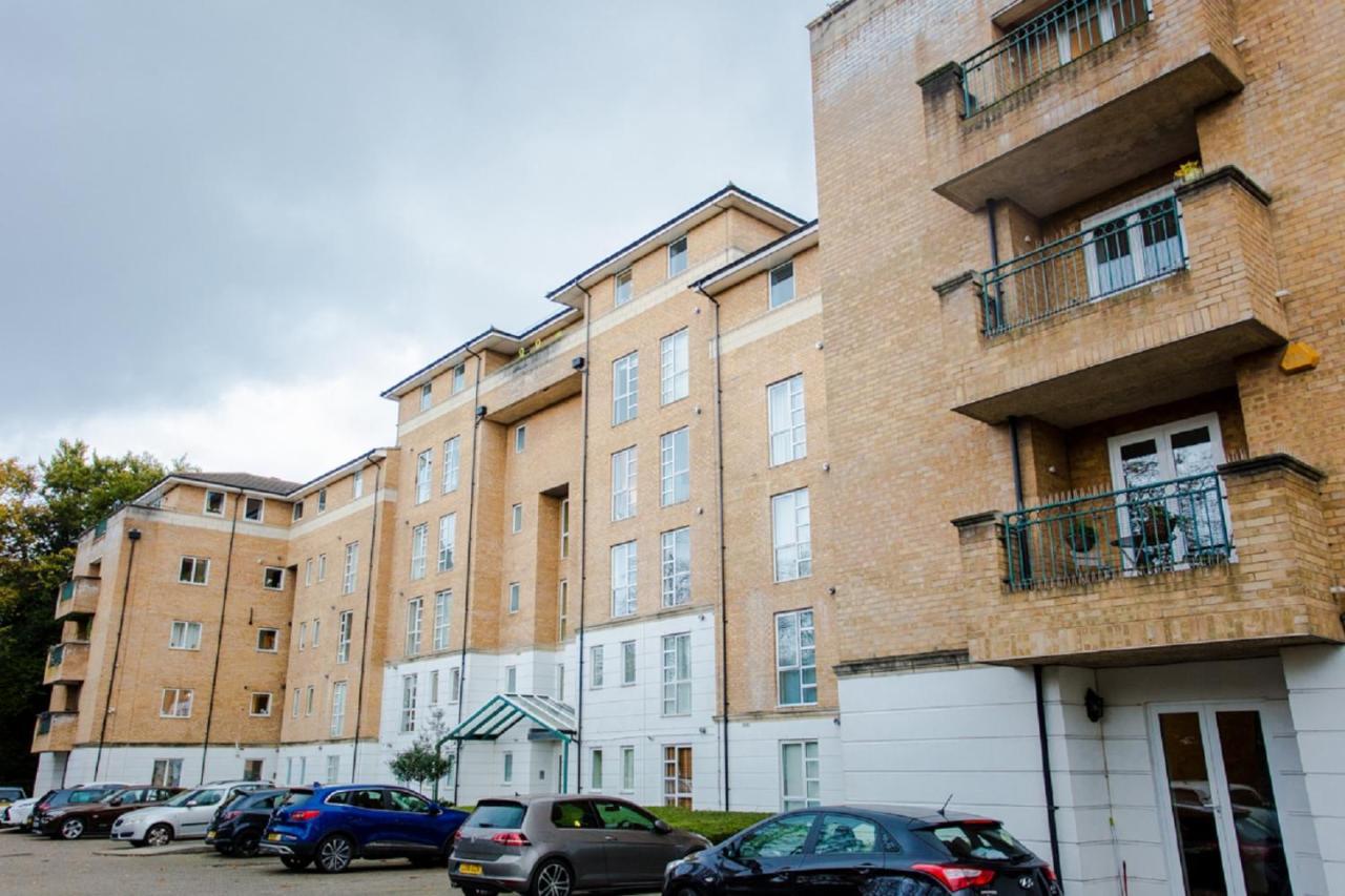 Apartment The Sparkford Gardens - Lovely 2bdr With Balcony *