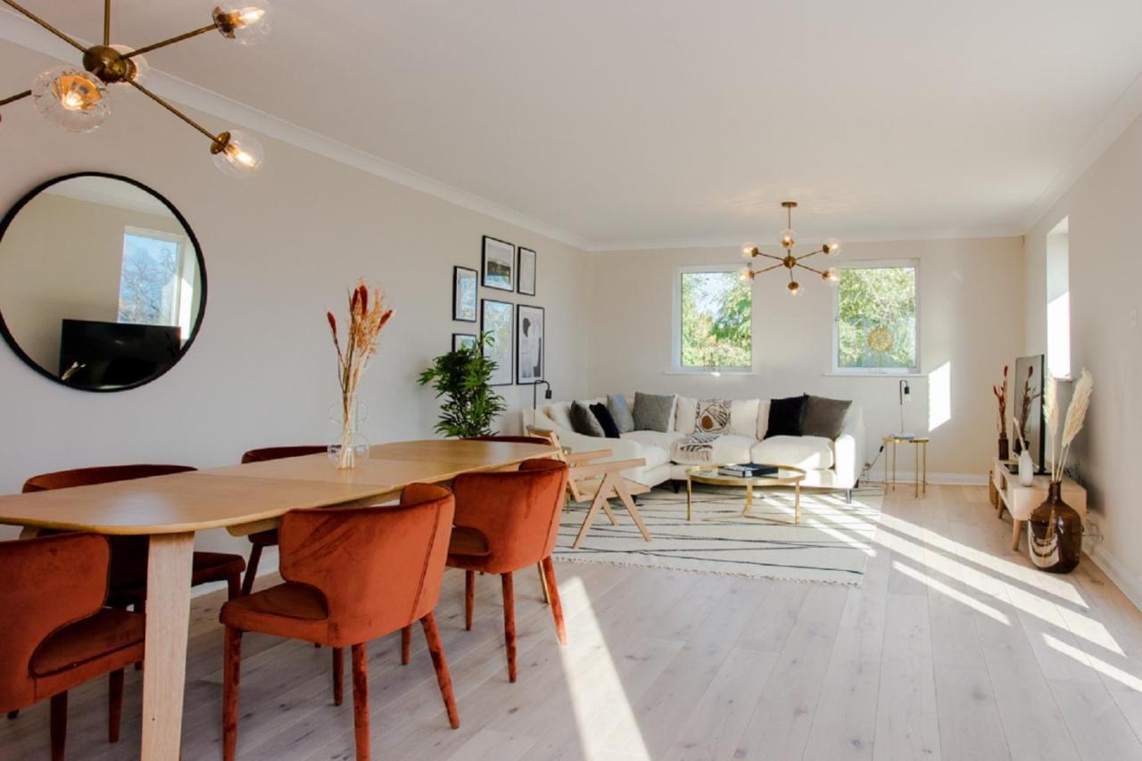 The Sparkford Gardens - Lovely 2bdr With Balcony Apartamento Londres