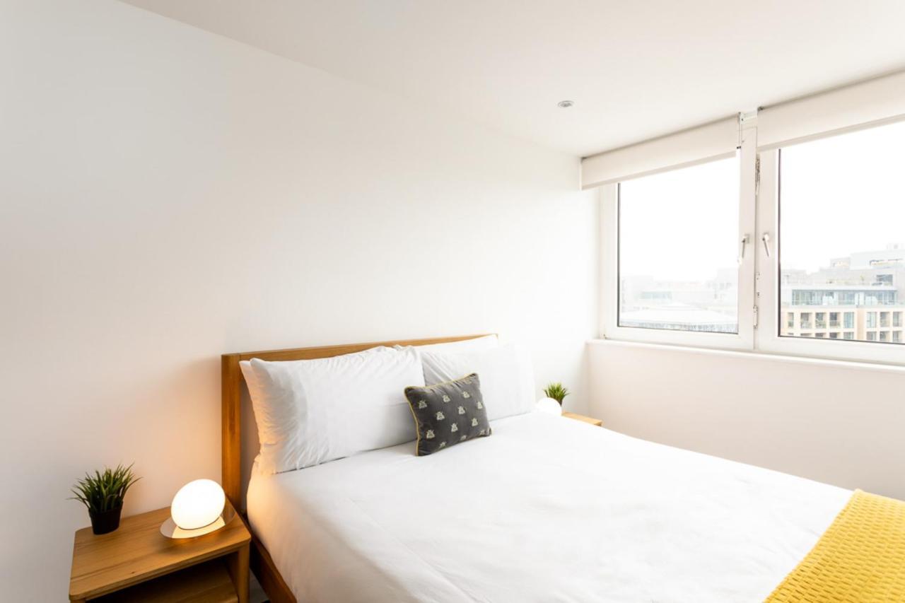 Bright Bridge Apartment