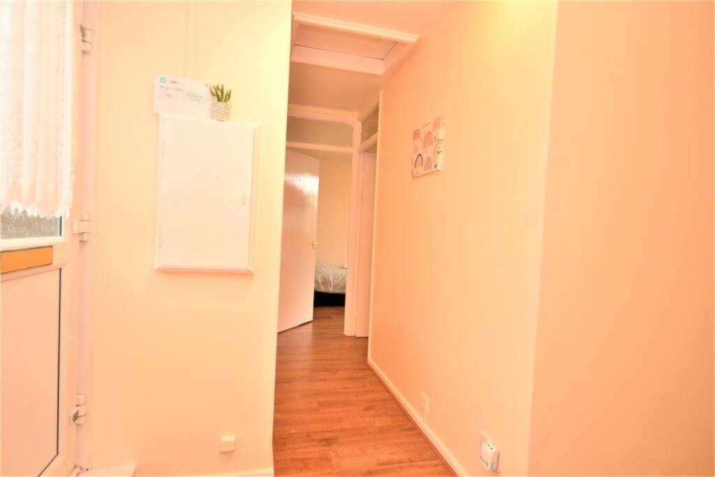 Spacious 2bedroom With Patio By Excel Centre