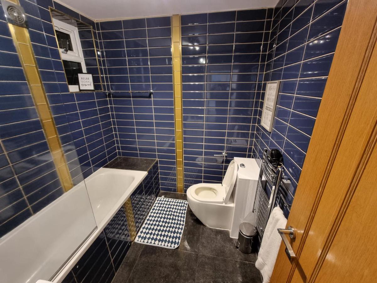 Spacious & Central Park Ground Floor Flat Apartment *