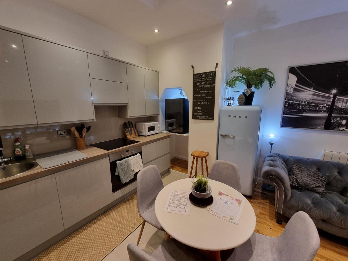 Apartment Spacious & Central Park Ground Floor Flat *