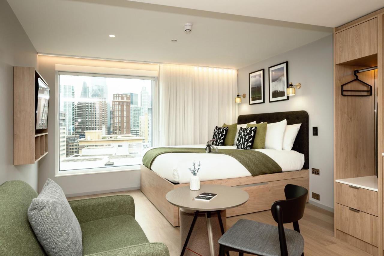 Wilde Aldgate Tower Bridge