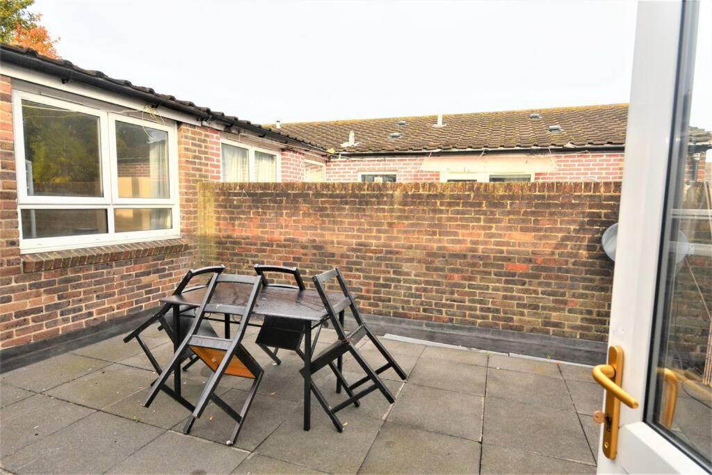 Apartment Spacious 2bedroom With Patio By Excel Centre London