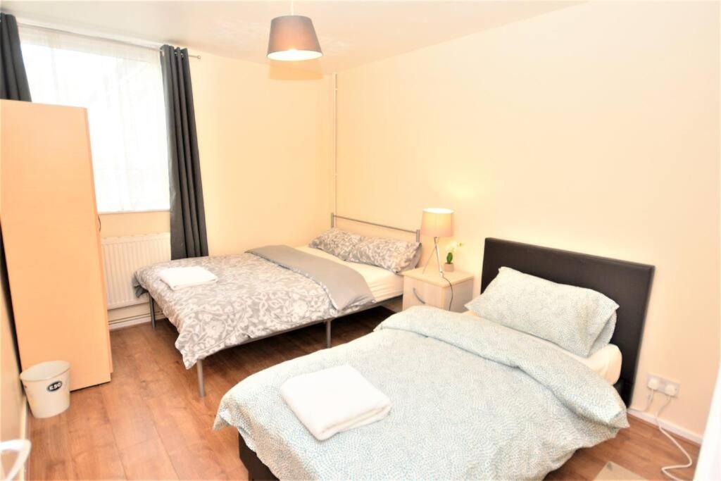 Spacious 2bedroom With Patio By Excel Centre Apartment