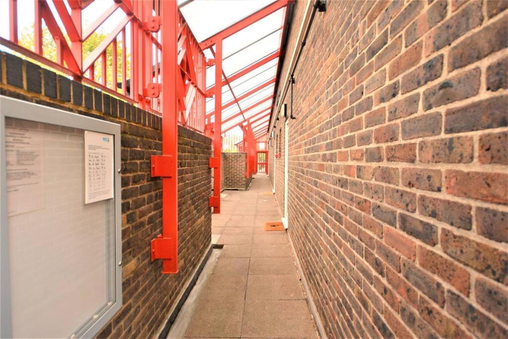 Apartment Spacious 2bedroom With Patio By Excel Centre London