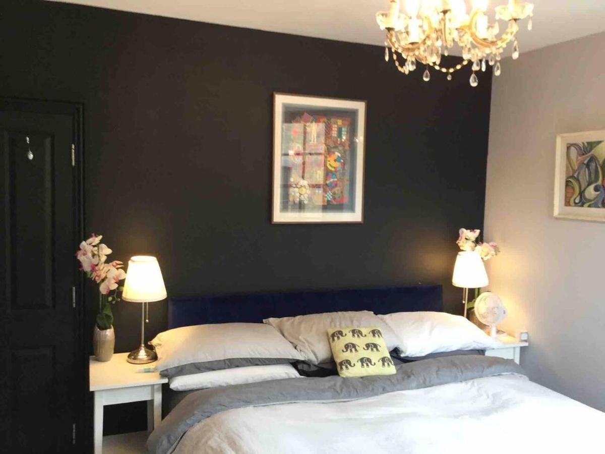 Remarkable Near Tower Bridge Apartment London