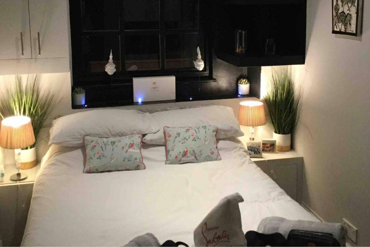 Remarkable Near Tower Bridge Apartment