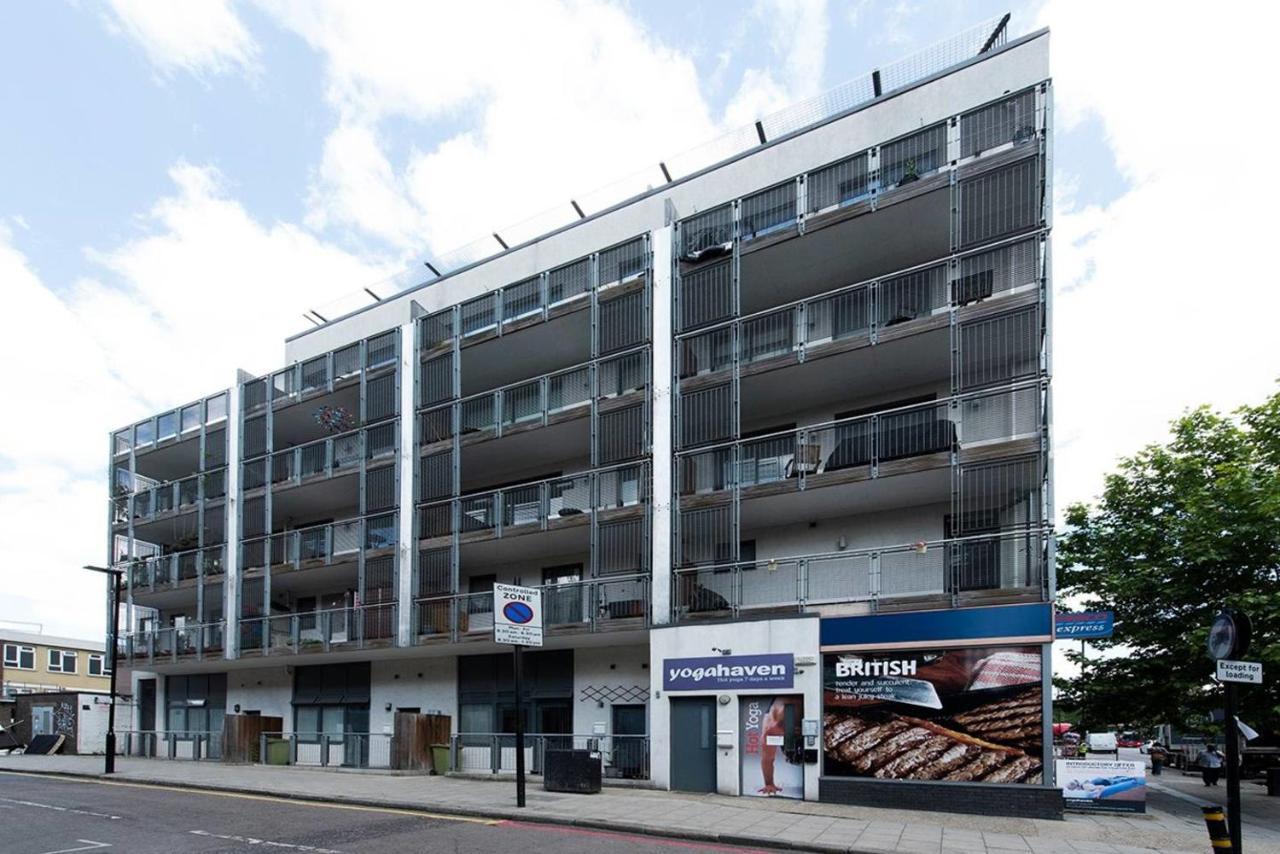Apartamento Stylish 2 Bedroom Flat With Balcony In Londres