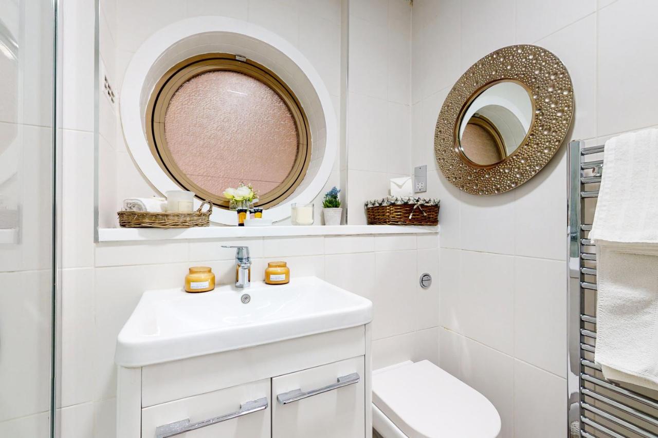 Park Lane Piccadilly Circus Apartment *