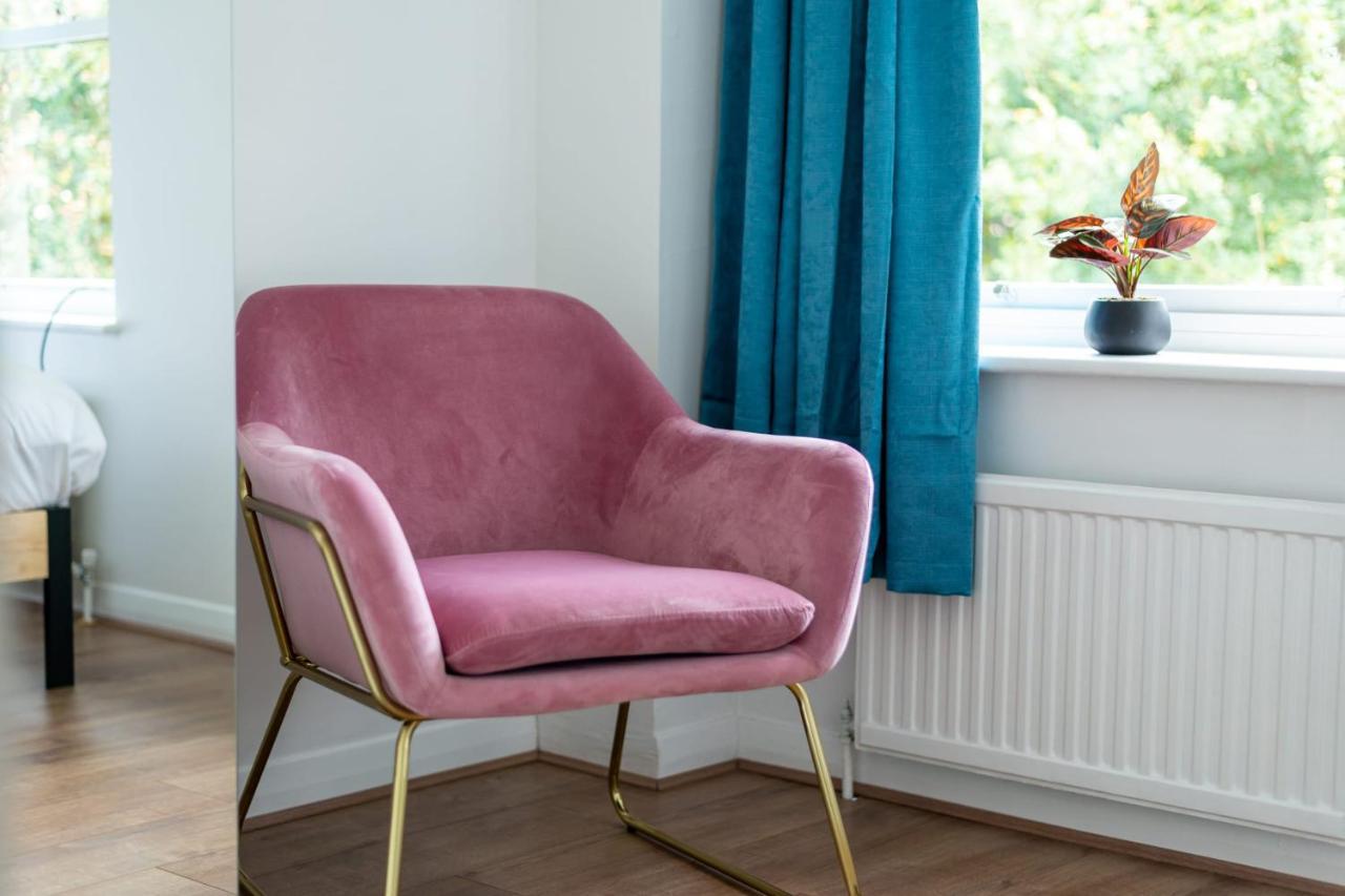 Beautiful 4 Bedroom Terrace House In Kings Holiday home London