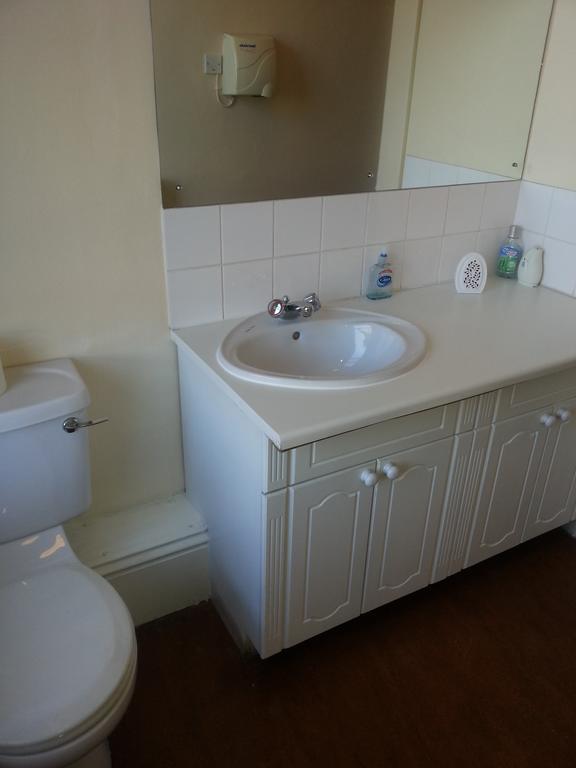 Excel Guesthouse 2*