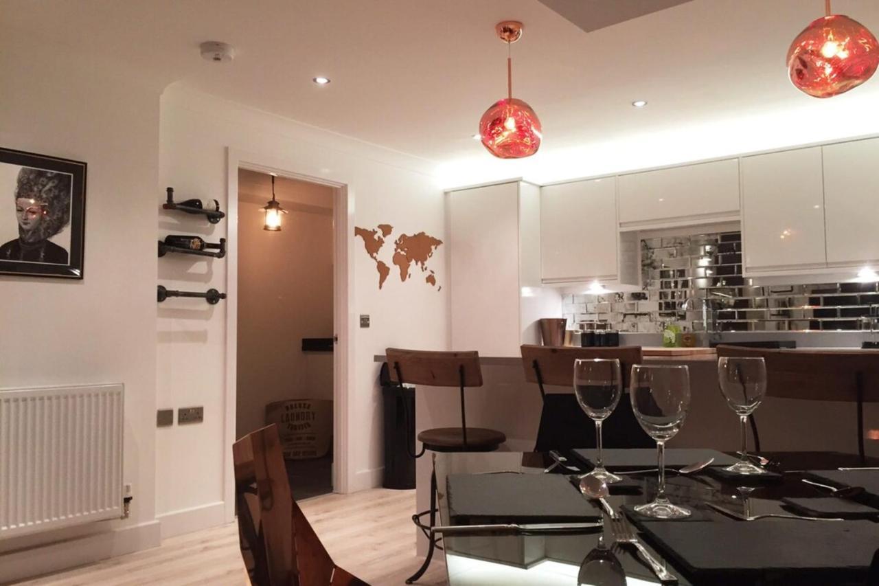 Apartment Spacious 1 Bedroom Split Level Old Pub Conversion Tower Bridge