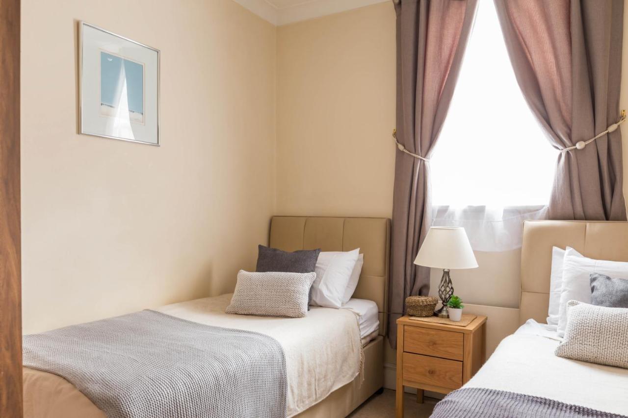 Park Lane - Clarges Street Apartment
