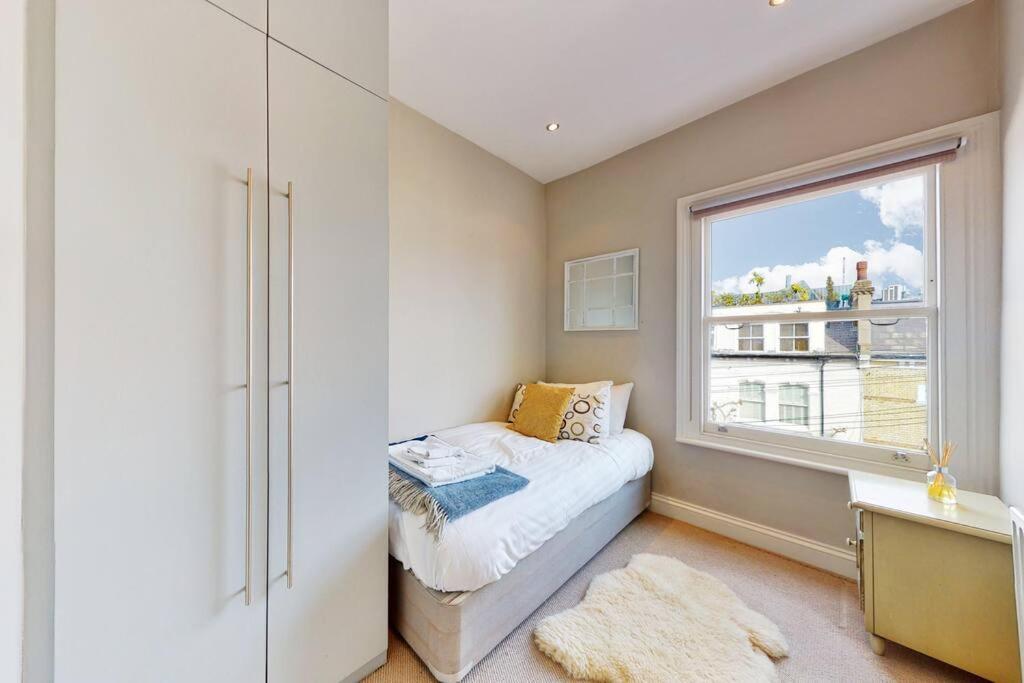 Spacious 2bed Flat 7min Walk From The Tube Station Apartment