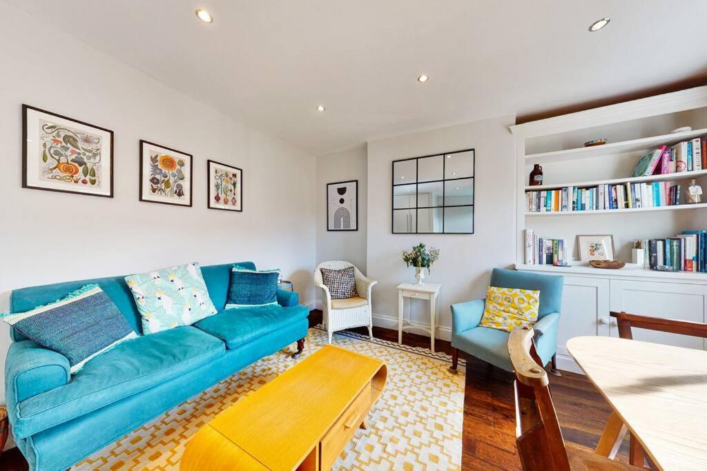 Spacious 2bed Flat 7min Walk From The Tube Station Apartment