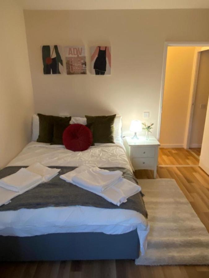 Apartment Vfi House London