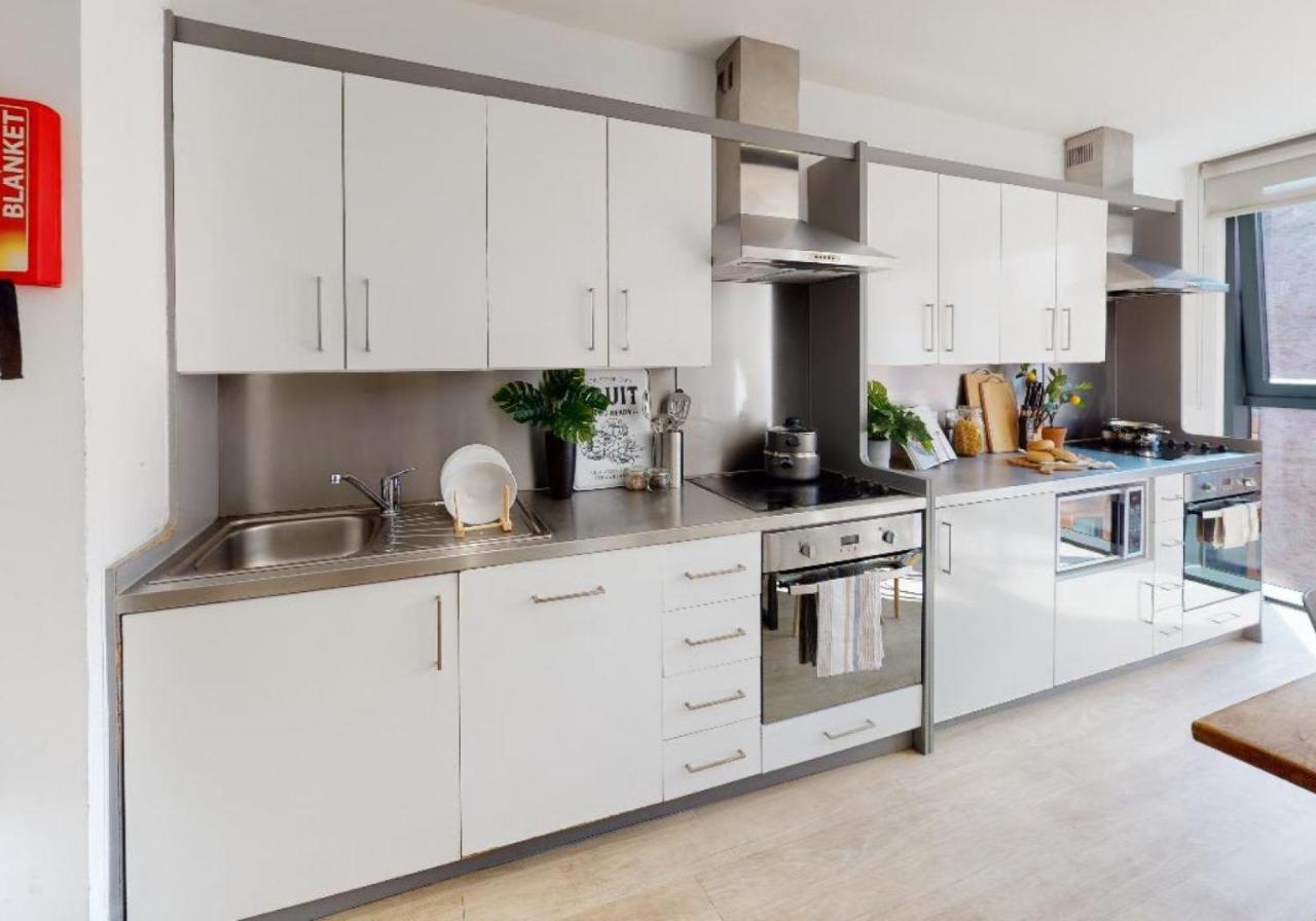 For Students Only Private Bedrooms With Shared Kitchen And At Iq Haywood House In