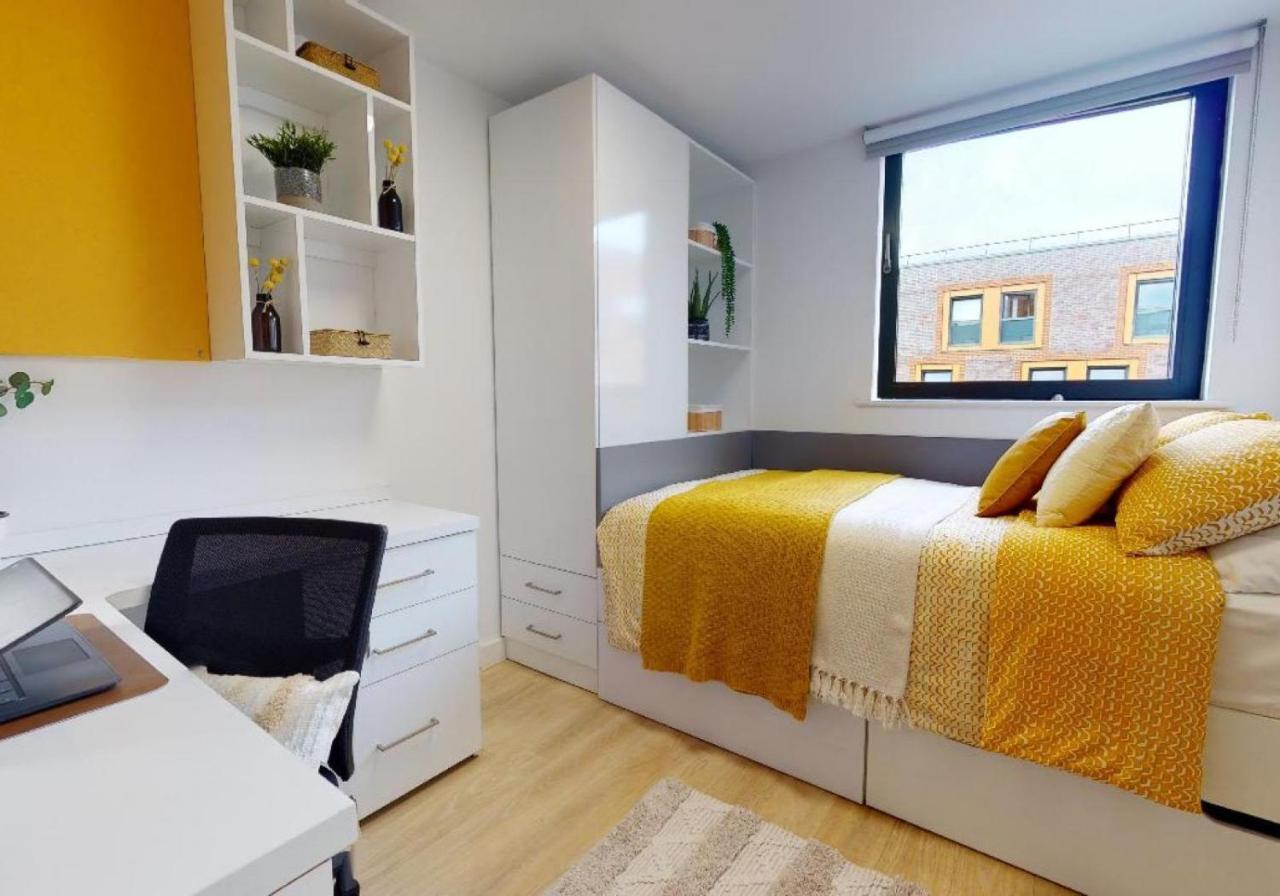 For Students Only Private Bedrooms With Shared Kitchen And At Iq Haywood House In