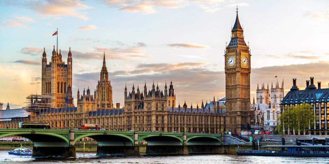 Queen Victoria * London