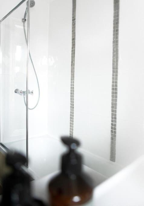 Specious 2 Bedroom Flat - Zone 1 Apartamento *