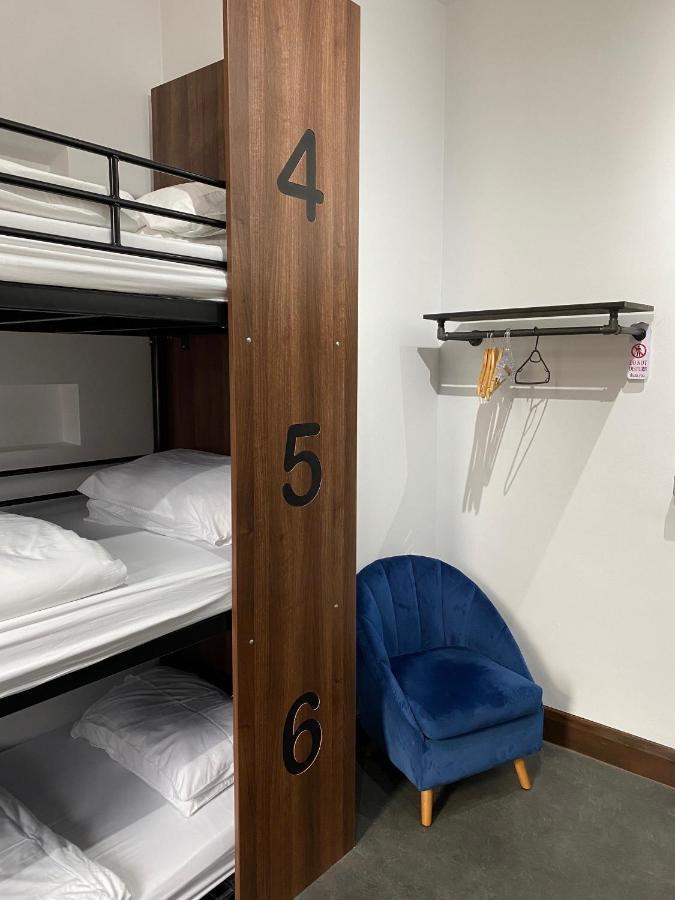 Burlington Hostel *
