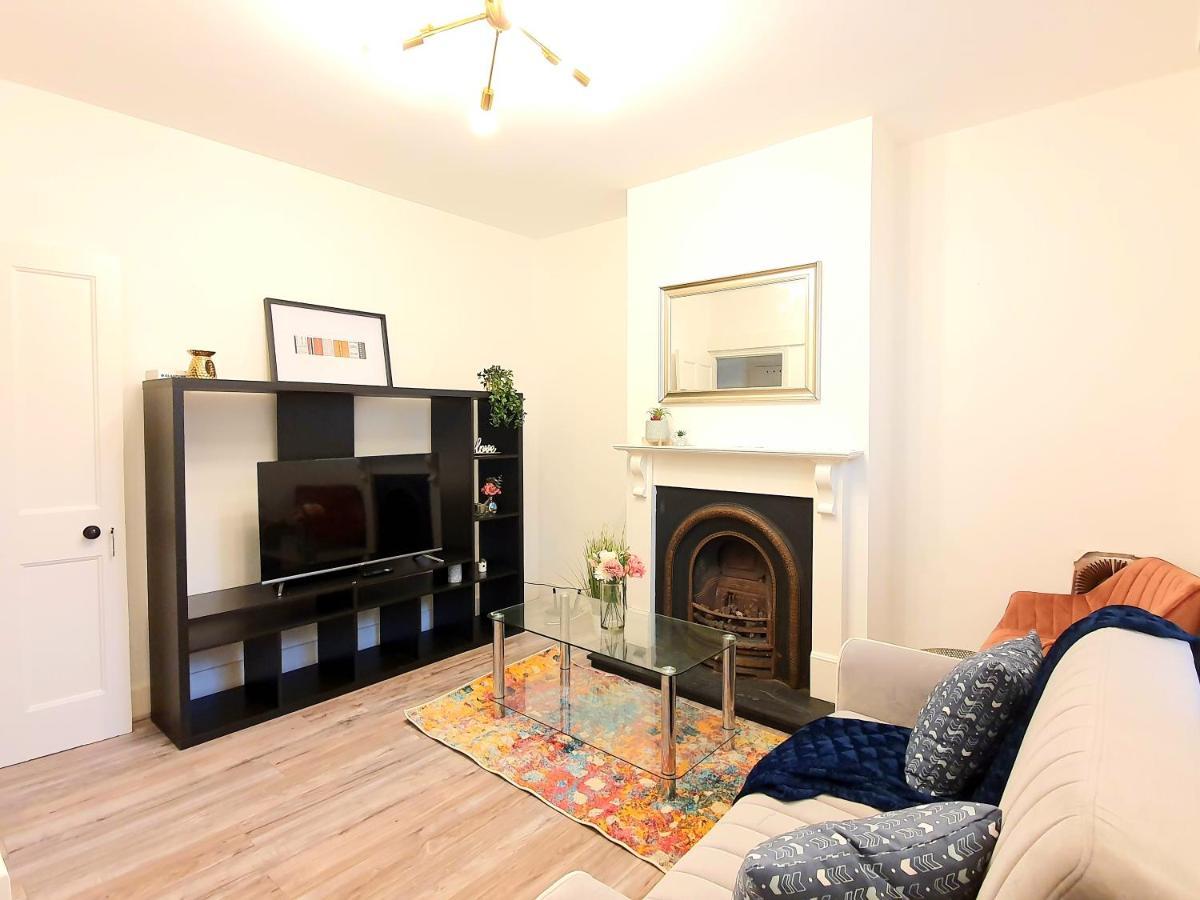 Ferienhaus Wimbledon Ideal 1 Bedroom Ground Floor With Garden London