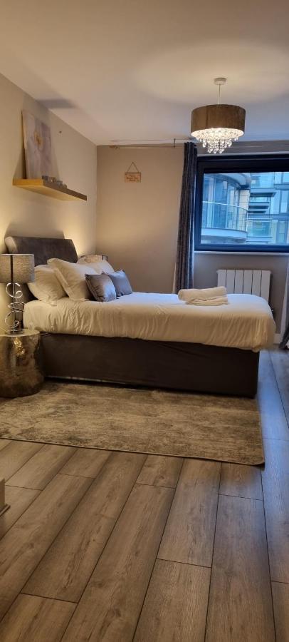 Canary Wharf, E14 9ne Apartment *