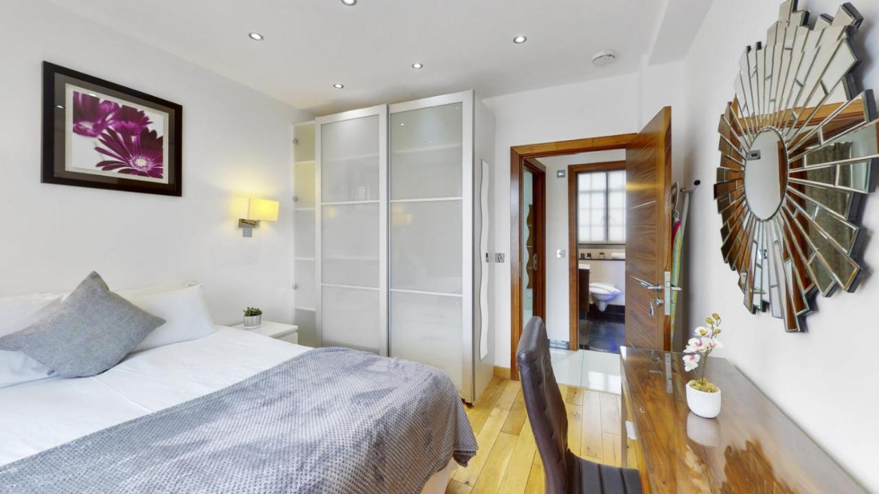 Bryanston * London