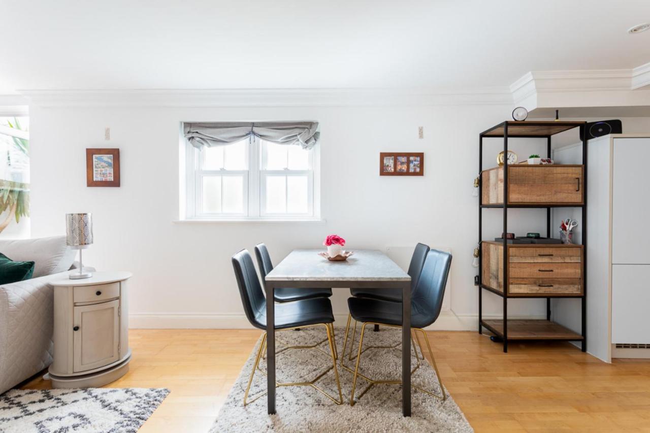 Duke Of Clarence Duplex Apartment *