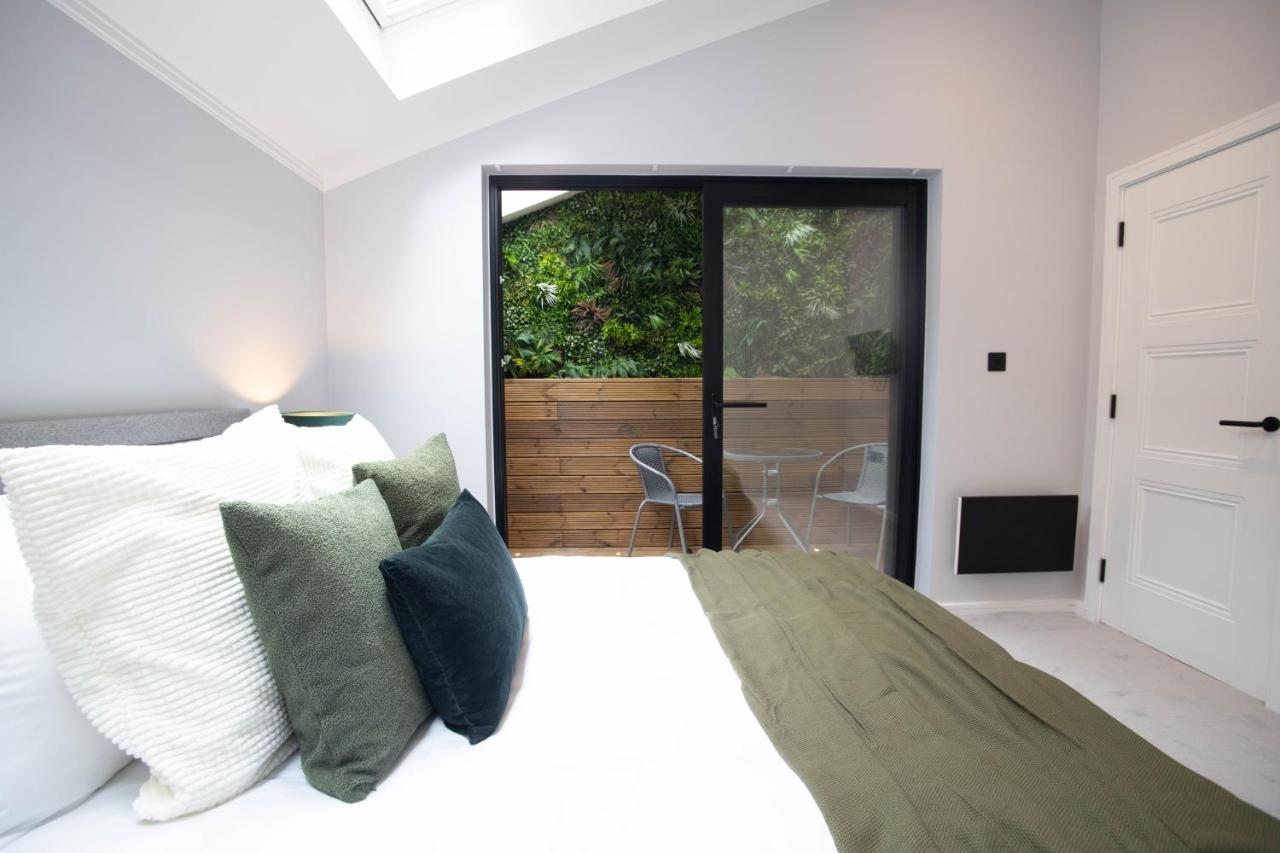 Modern & Chic One Bedroom In Fitzrovia By Sojo Apartment London