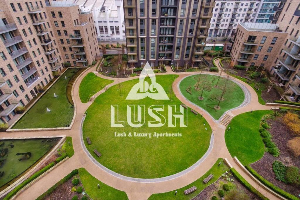 Apartment Modern, Stylish Penthouse Next To Wembley Stadium!