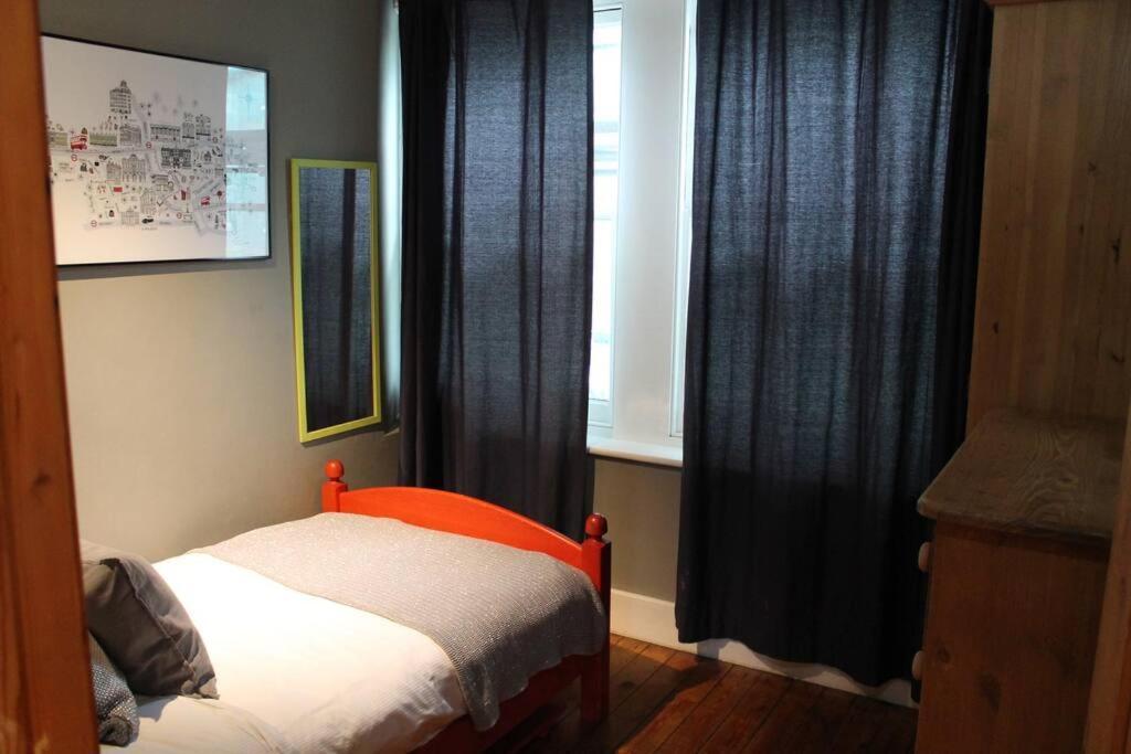Artistic And Soulful Carnaby Street Movie Pad * London
