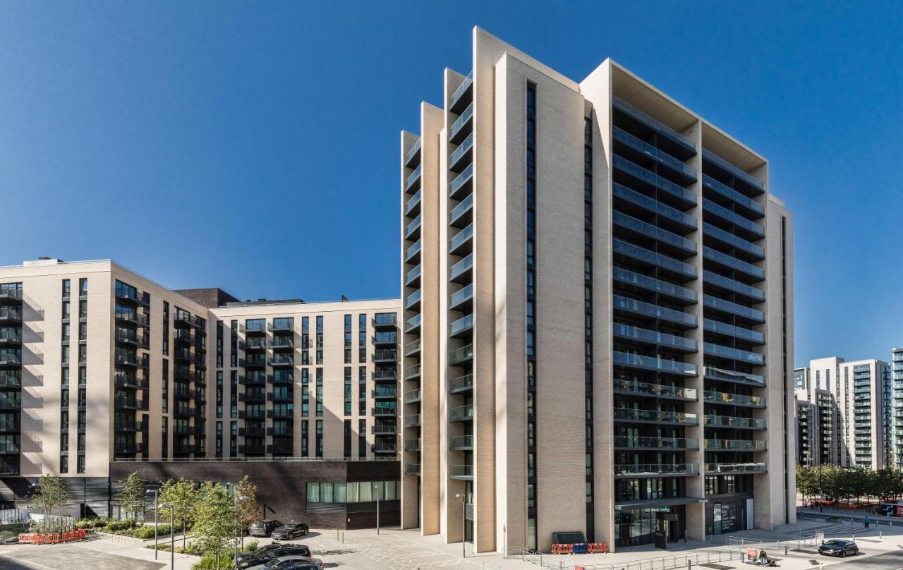 Modern, Stylish Penthouse Next To Wembley Stadium! * London