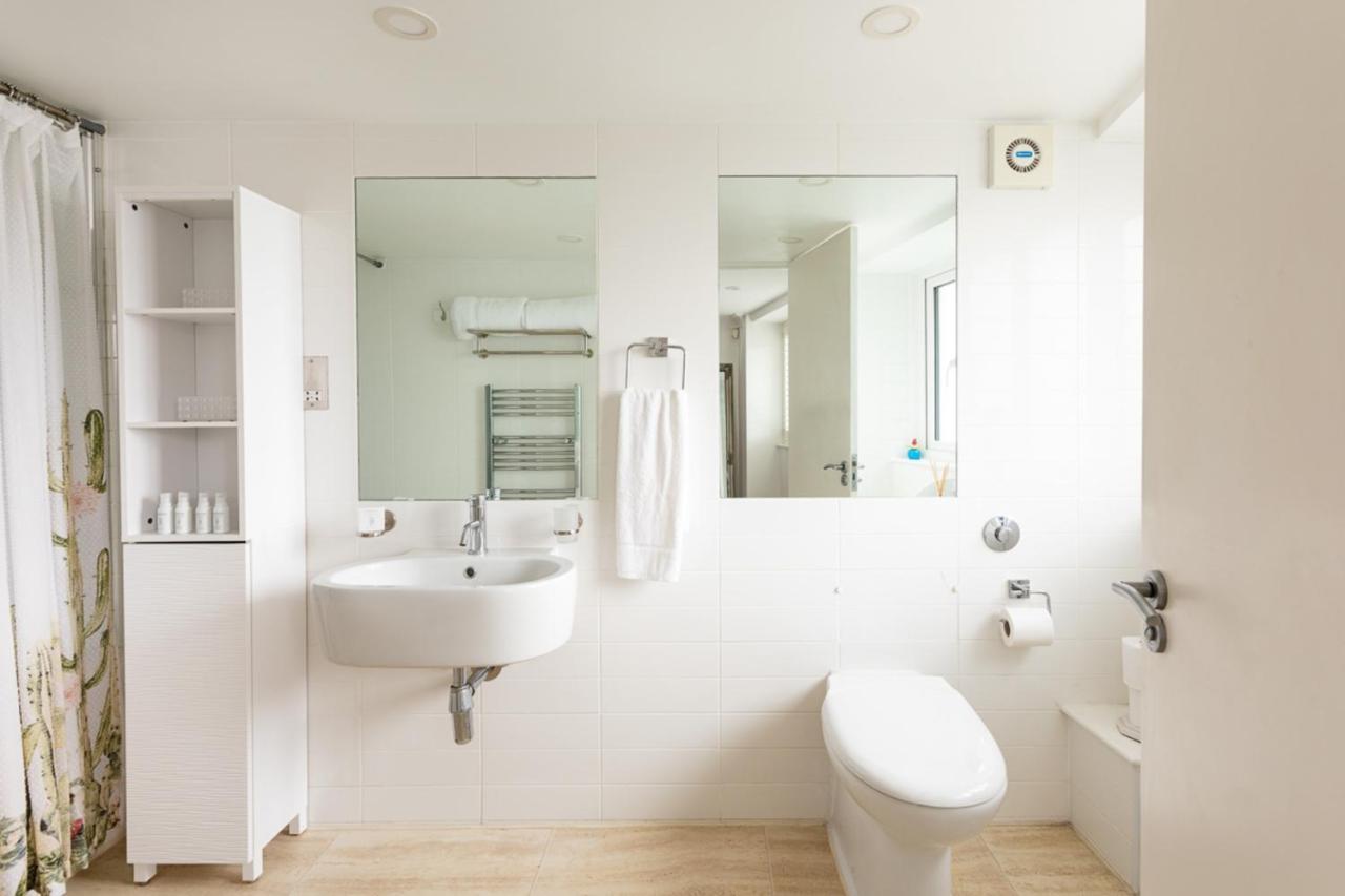 Duke Of Clarence Duplex * London