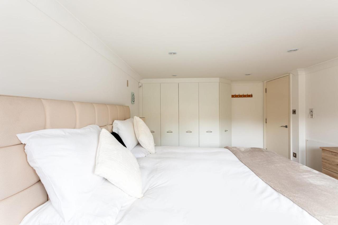 Duke Of Clarence Duplex Apartment