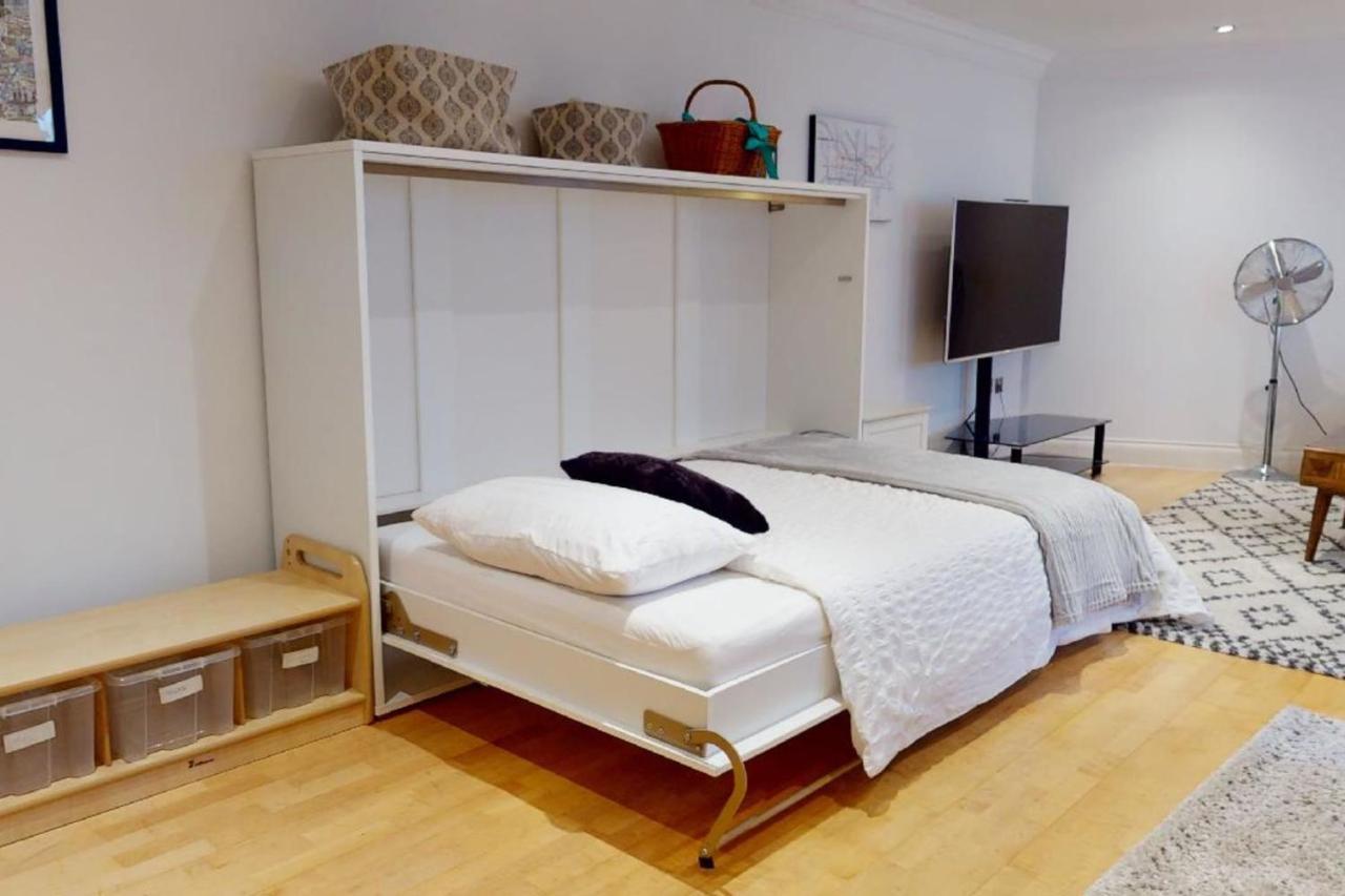 Duke Of Clarence Duplex * London