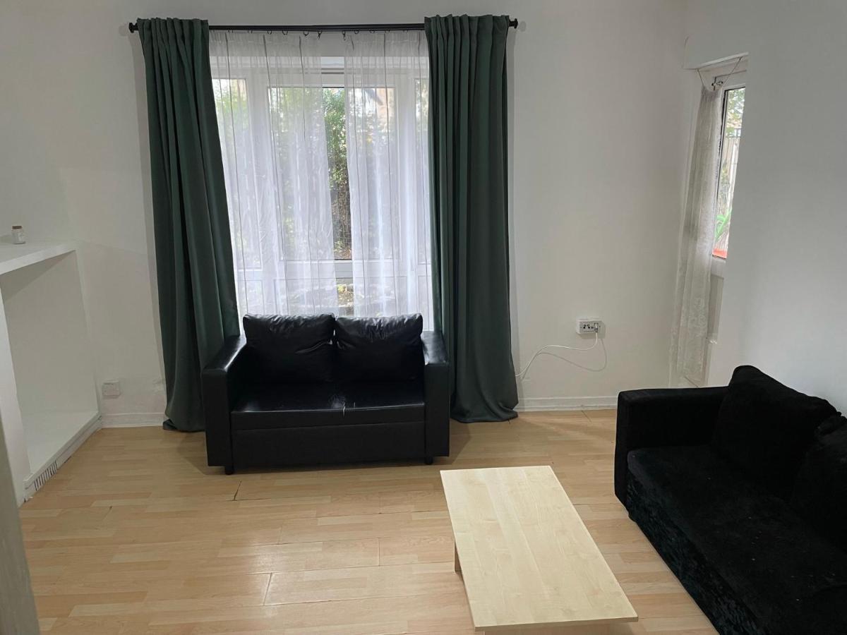 Centrally Located 2- Bedroom Apartment With Garden Apartamento Londres