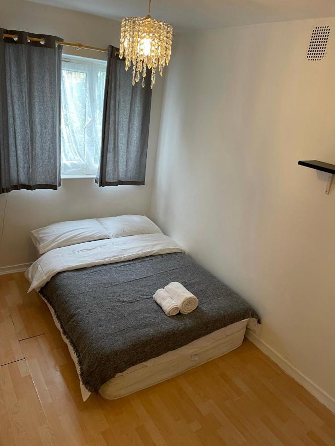 Centrally Located 2- Bedroom Apartment With Garden Apartamento Londres