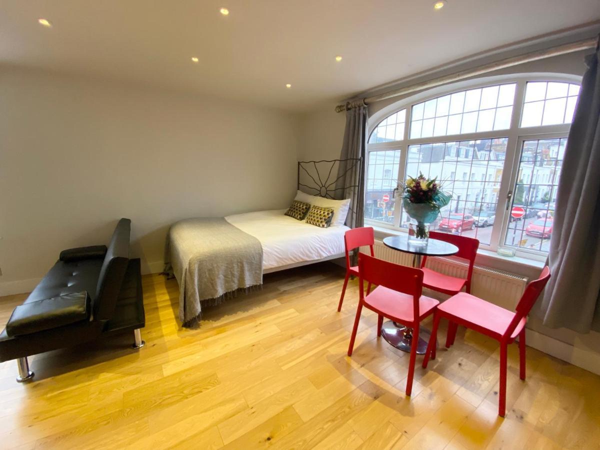 Stylish Maisonette And In Victoria Apartment *