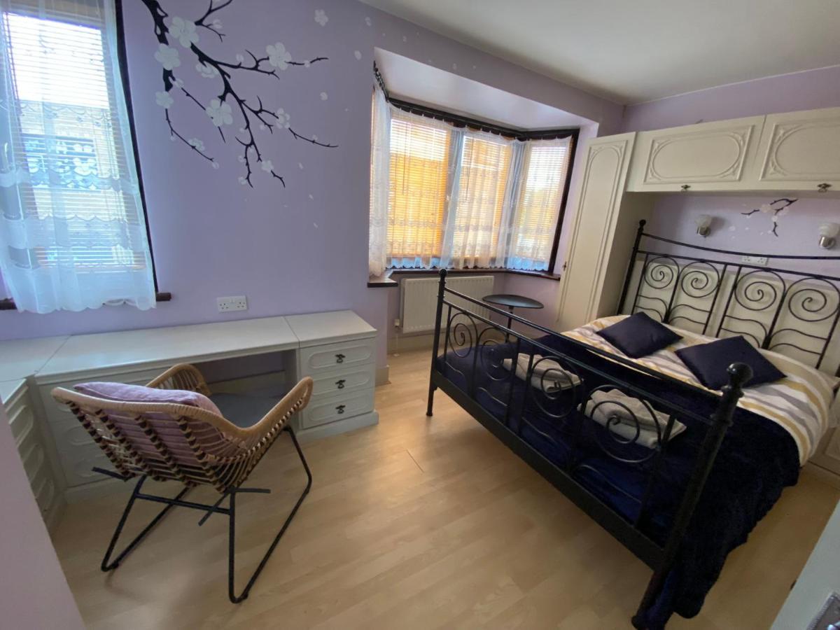 Apartment Excel 5min Custom House Station Parking Wifi Sleeps 6 *