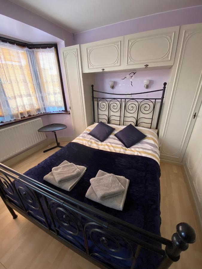 Excel 5min Custom House Station Parking Wifi Sleeps 6 London